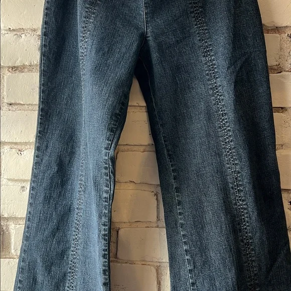 Women's Blue Jeans with Lace-Up Detail straight leg boho jeans - Picture 3 of 9